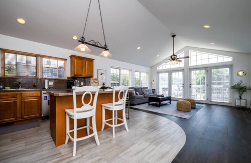 New Buffalo Condo | Live the marina life in New Buffalo!
