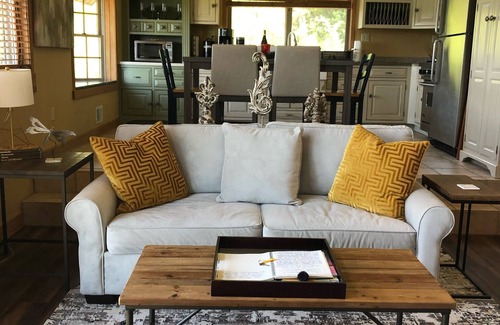 Suttons Bay House | Live the Vineyard Life at The Grand View 2 @ Willow Winery