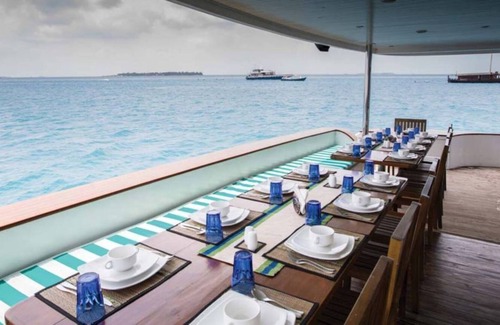 Vaavu Atoll House | Liveaboard exclusive yacht