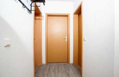 Marxloh Apartment | Livemore24 - Apartment 2 in Duisburg WLAN - Smart-TV - 24-7 Check-in und Küche