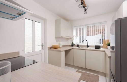 Anfield Apartment | Liverpool Luxe Retreat close to Everton Stadium