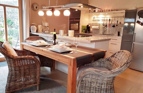 Eibenberg Apartment | Living in a sophisticated ambience with stylish furnishings in close proximity to nature