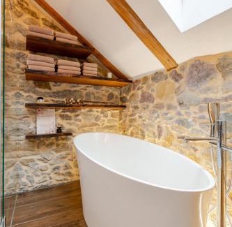 Horgen District House | Living on a animal sanctuary