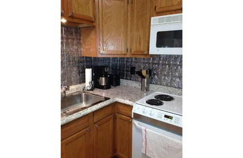 Cherokee Triangle Condo | Living on the Edge in the Highlands.