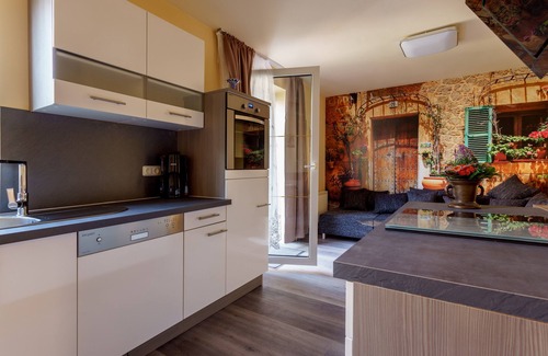 Arnstadt House | Living with friends. The way is the goal and the way leads to us.