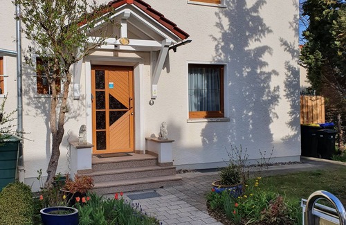 Arnstadt House | Living with friends. The way is the goal and the way leads to us.