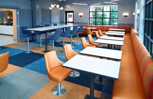 Burnsville Hotel | LivINN Hotel Minneapolis South/Burnsville