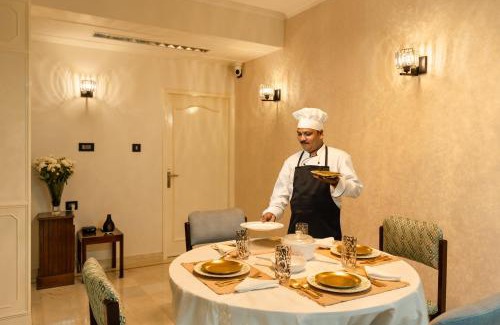 DLF Phase 1 House | Livistay - A luxury Homestay