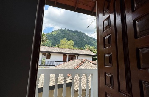 Udapalatha Villa | Liyara Villas is located near the Ambuluwawa mountain, a popular tourist spot.