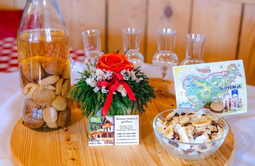 Radovljica Apartment | Liza at Slovenian Traditional Guesthouse