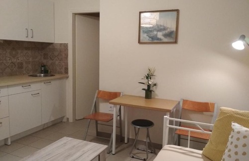 Nikaia-Agios Ioannis Rentis Apartment | Liza's ground floor apartment