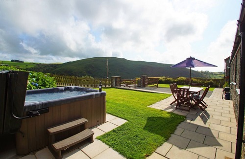 Glandyfi House | Llety'r Graig - Two Bedroom House, Sleeps 6
