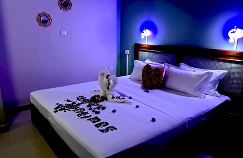 Kokrobite Hotel | Lloyds Beach Resort & Hotel
