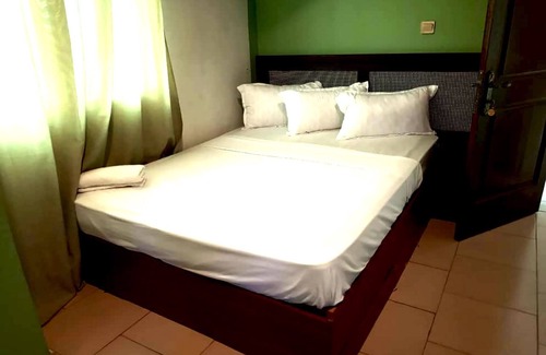 Kokrobite Hotel | Lloyds Beach Resort & Hotel