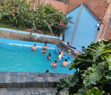 Coroico Hotel | Lluvia de oro