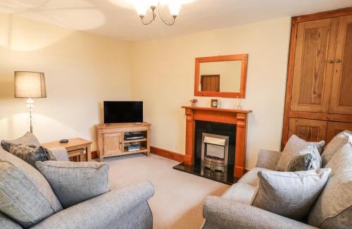 Dolgellau House | Llwyn Celyn