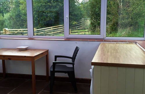 Brecon Cottage | Llwyn Llwyd Cottage Aberyscir Brecon Fantastic Rural Views Large Garden. Wifi.