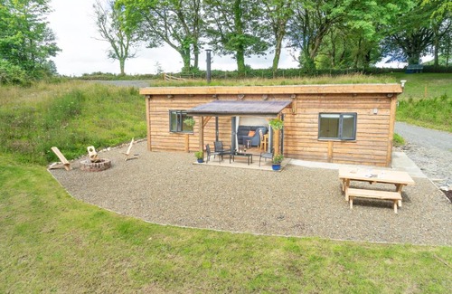 Whitland House | Llwyn-Teg Log Cabin