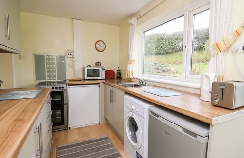 Capel Bangor Cottage | LLWYNON, pet friendly, character holiday cottage in Aberystwyth
