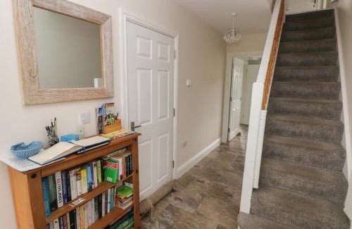 Burry Port House | Llygad Y Lleuad Moon