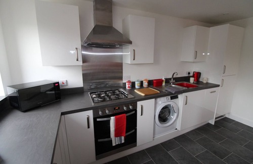 Y Felinheli Apartment | Llys Marina Fabulous Modern Apartment with Balcony for Snowdonia and Anglesey