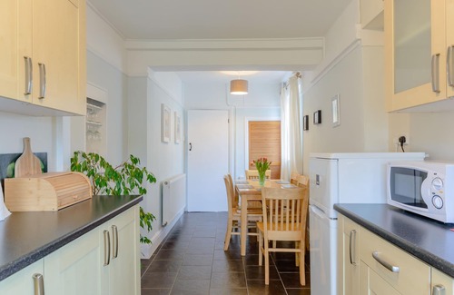 Fishguard Cottage | LLYS-Y-GÂN, family friendly, country holiday cottage in Fishguard