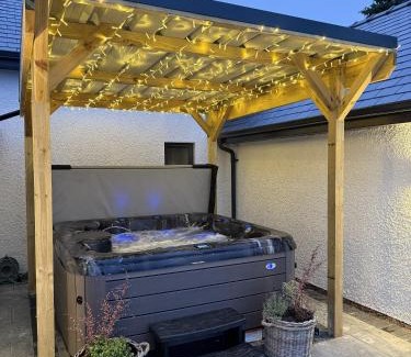 Glandyfi House | Llys y wawr Luxury Holiday Let