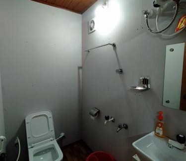 Amalavayal House | Lo Adoro Tree Hut Tourist Homestays