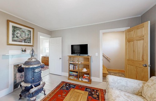 Corea House | Lobster Cove Retreat