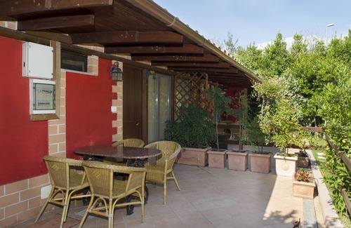 Zona XXVI Castel di Decima Apartment | Locanda di Decima Garden experience