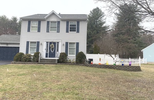 Ballston Spa House | Located by the Adirondack Mountains and right outside Saratoga Springs.