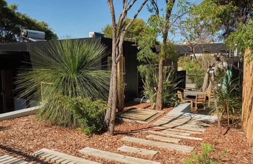Gnarabup Apartment | Located in Gnarabup a short stroll from the main beaches and cafes