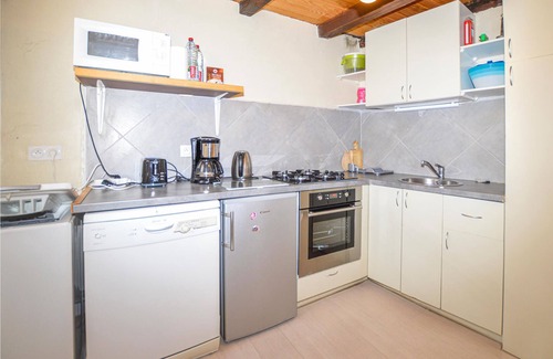 San-Lorenzo House | Located in the hilly landscape of Castagniccia, this vacation home offers its guests pleasant rest a