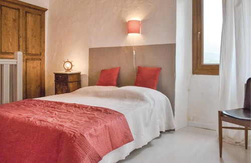 San-Lorenzo House | Located in the hilly landscape of Castagniccia, this vacation home offers its guests pleasant rest a