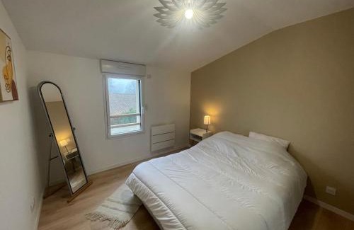 La Roche-sur-Yon House | Location d un logement de 45m2 et d une CH chez l habitant