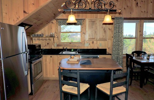 Blowing Rock Apartment | Location, Location, Location - Walk To Main Street From This Charming Apartment