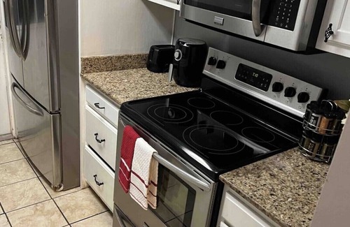 South Baton Rouge House | Location! Minutes from L’Auberge/LSU/DOWNTOWN