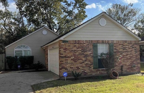 South Baton Rouge House | Location! Minutes from L’Auberge/LSU/DOWNTOWN