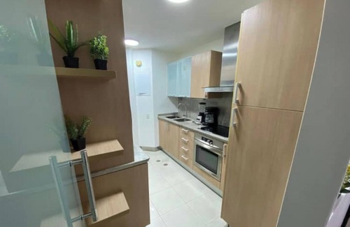 Chacao Apartment | Location & Style, Spacious Apartment in El Rosal, CCS