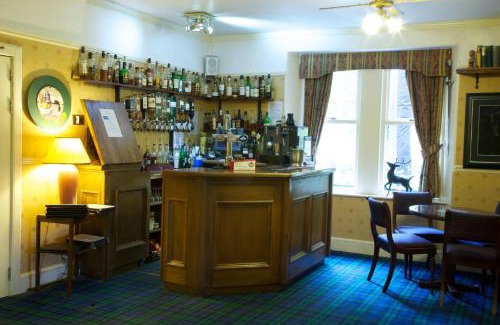 Dinnet Hotel | Loch Kinord Hotel
