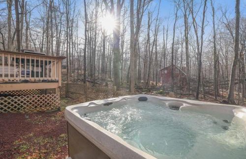 Locust Lake Village House | Locust Lake Livin Hot Tubfire Pitskiingpets
