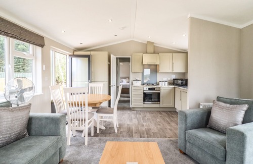 Martlesham Heath Cottage | LODGE 47, family friendly, character holiday cottage in Bucklesham