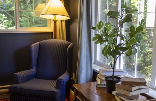 Port Moody Cabin | Lodge C1 |Hot tub & Sauna |Cape Carraholly Retreat