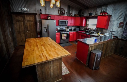 Greenwich Cabin | Lodge Country Retreat bird watching Outside patio fire pit sunsets