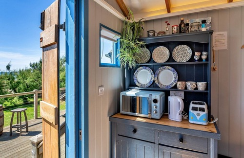 Widemouth Bay Apartment | Lodge in Cornwall with Widemouth Bay Views