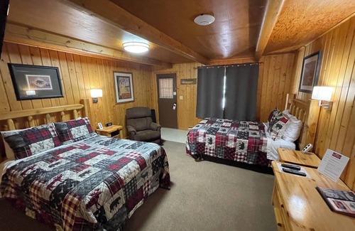 Melrose House | Lodge Rooms 4,5,6,8 - Montana Mountain Views
