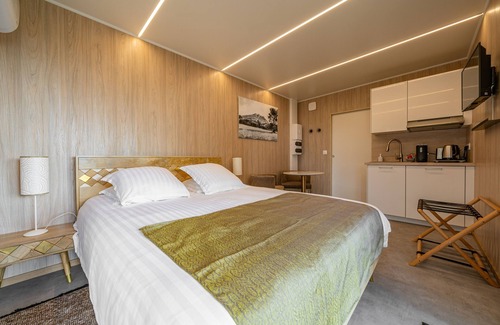 Saint-Marc-Jaumegarde Cottage | Lodge & spa Tour de Keyrié - Le Chant des Pins Aix en Provence