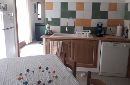 Saint-Martin-de-Castillon House | Lodging in Provence 2 stars La Begude