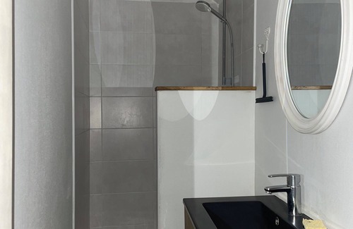 Republique House | Lodging for the 24h of Le Mans week in the historic city center.