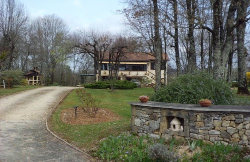 Cenac-et-Saint-Julien Apartment | Lodging france dordogne